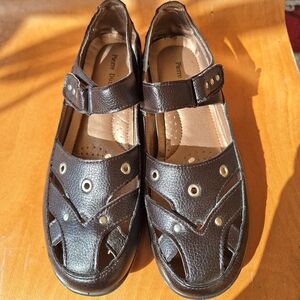 Pierre Dumas Size 10 Women's Floral Base Black Mary Jane  Casual Comfort Flats